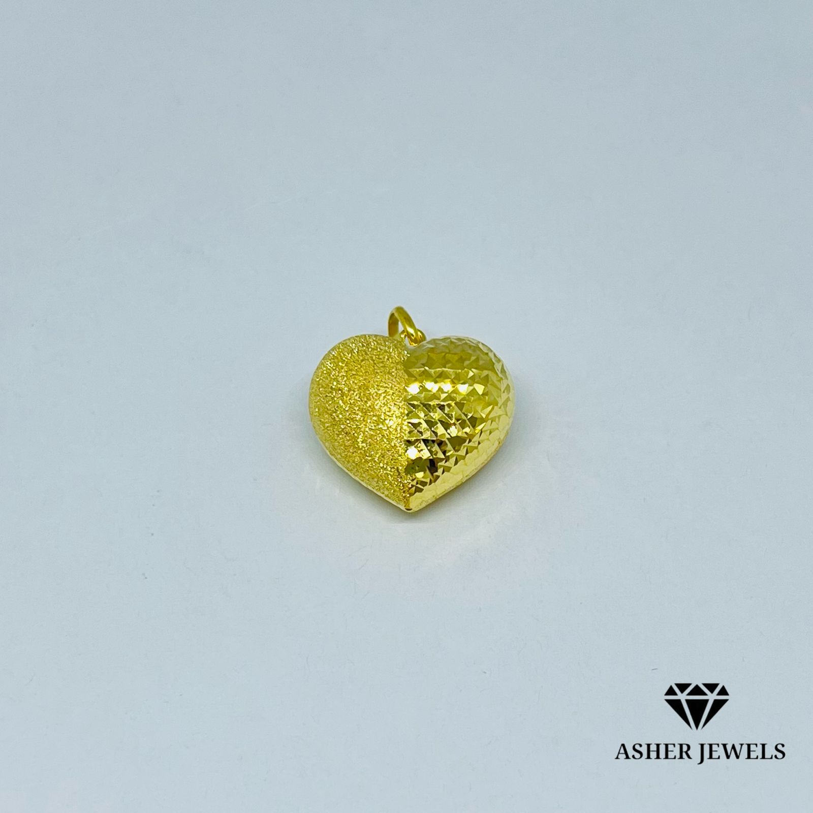 Dusty Diacut Pendant 